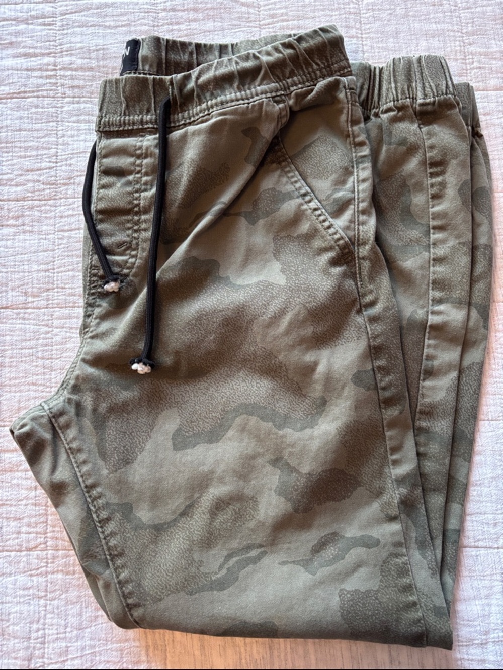 Denizen from Levi's Olive Camo Drawstring Joggers